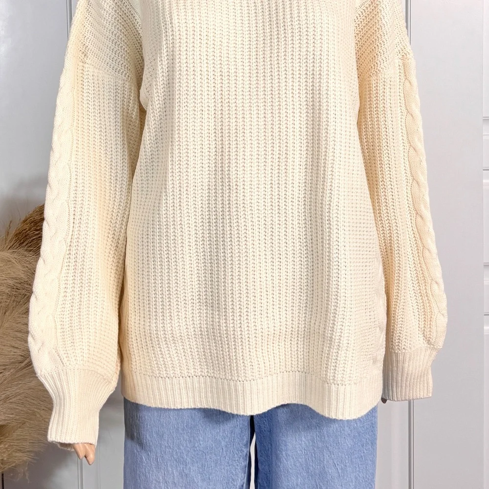 IVORY LONG SLEEVE KNIT SWEATER